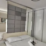 Prestige Апартаменты *